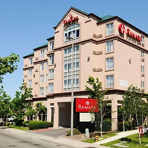 Hotel Ramada By Wyndham Airport ***