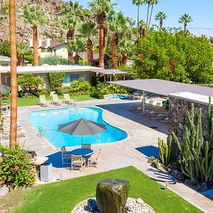 Hotel Desert Hills- 21 And Over (adults Only) ***