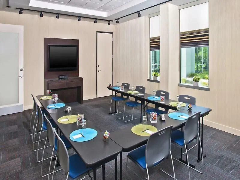Aloft Charlotte Ballantyne 3*,